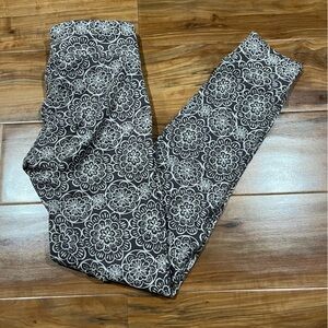 Aerie Black and White Floral Pants